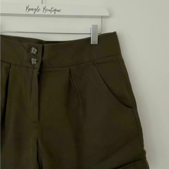 ONLY Khaki Turn-up Shorts Size 12 UK / 38 W32 - Picture 2 of 4